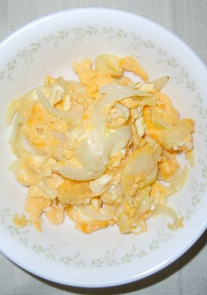 玉葱とチーズのスクランブルエッグ-レシピのメイン写真