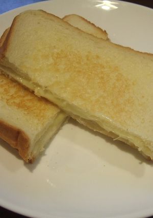 ３ちゃんのチーズとろ～りホットサンド-レシピのメイン写真