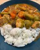 芽キャベツ、キノコのチキンカレー