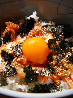 火を使わずに**キムチ丼-レシピのメイン写真
