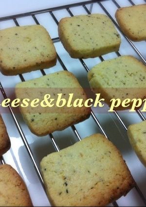 チーズとブラックペッパーのクッキー-レシピのメイン写真