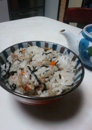 新米嫁さんの〜混ぜご飯・ひじき〜-レシピのメイン写真