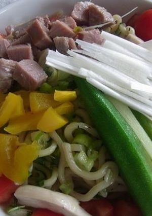 夏のお昼ごはん☆野菜たっぷり油そば♪-レシピのメイン写真
