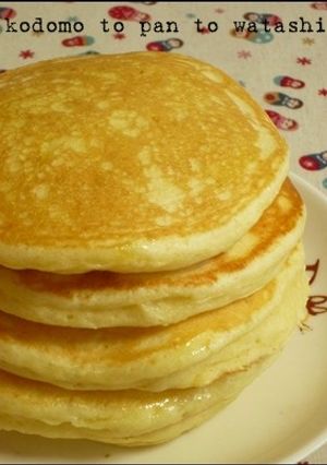 ヨーグルト＆ミックスの口どけホットケーキ-レシピのメイン写真