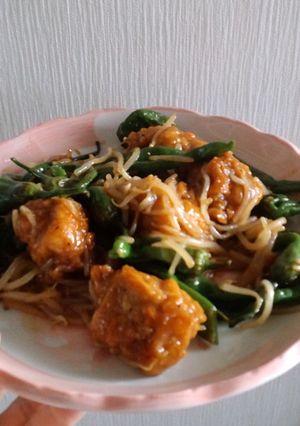 野菜とからあげ共に余り物オイスター炒め-レシピのメイン写真
