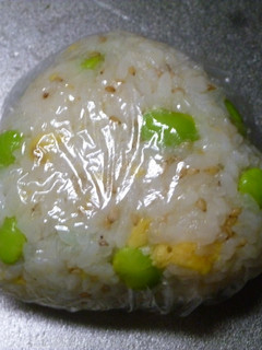 枝豆と卵のオイルおにぎり-レシピのメイン写真