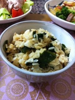 梅じゃこわかめ じゃこわかめ梅ご飯】包丁いらずの定番トリオを丸ごと味わう混ぜ