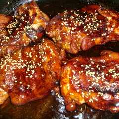 รูปของ 調味料二つだけの照り焼きチキン