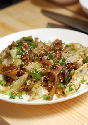 豚コマとキャベツの中華味噌炒め。雰囲気で-レシピのメイン写真