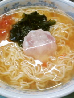 インスタントのみそトマトラーメン-レシピのメイン写真