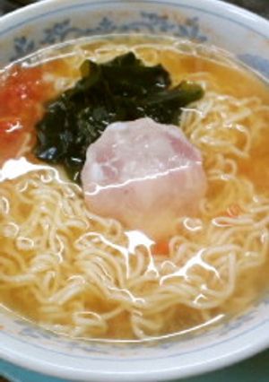 インスタントのみそトマトラーメン-レシピのメイン写真