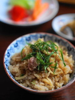 夏バテにも♪新生姜と豚肉の炊き込みご飯-レシピのメイン写真