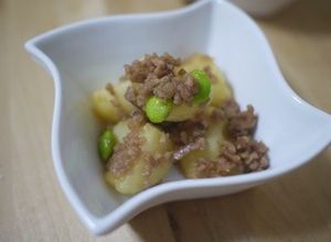 豚挽肉少しで！じゃがいもと枝豆の甘辛炒め-レシピのメイン写真