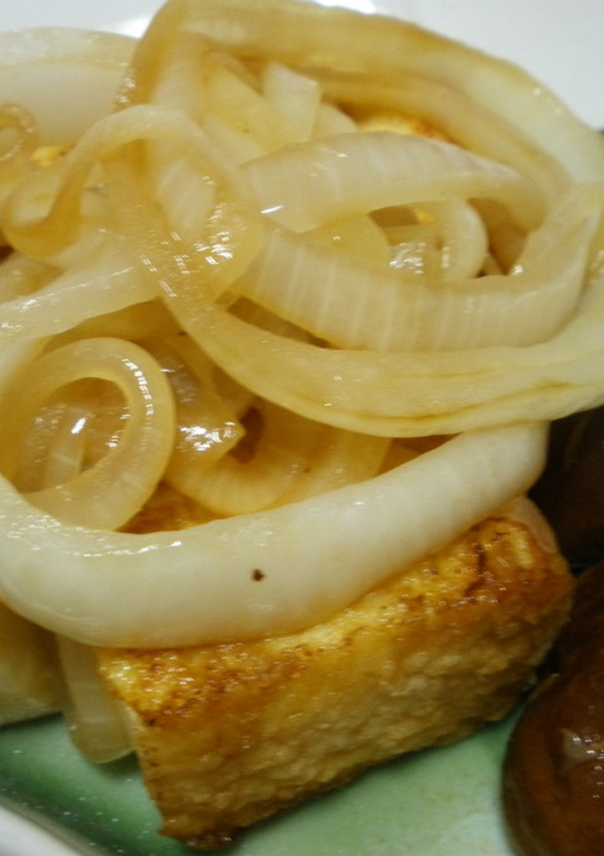 厚揚げ・玉ねぎ・しいたけのバター炒め-レシピのメイン写真