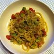 トマトとアボカドのクリームパスタ