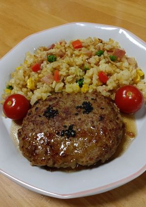 カレーピラフ添えハンバーグ-レシピのメイン写真