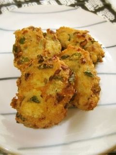 小さな魚も豆腐と鶏ミンチで丸ぁるく揚げ物-レシピのメイン写真