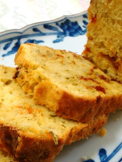 シンプル♪トマトとハーブのケークサレ♥-レシピのメイン写真