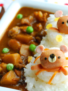 浮き輪でスイスイくまちゃんのデコカレー-レシピのメイン写真