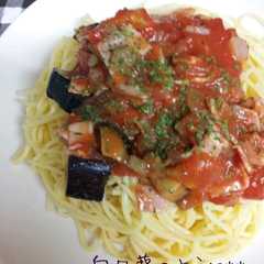 รูปของ 茄子とトマトと炒め玉ねぎの冷製パスタ