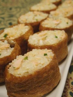 簡単!鮭の炊き込みご飯でおいなりさん-レシピのメイン写真
