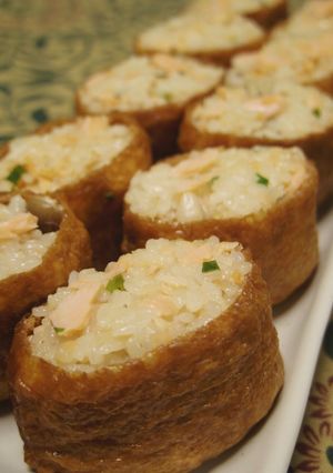 簡単!鮭の炊き込みご飯でおいなりさん-レシピのメイン写真