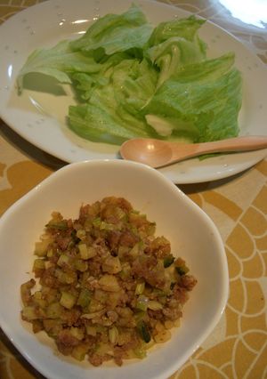 ひき肉とセロリのレタス包み-レシピのメイン写真