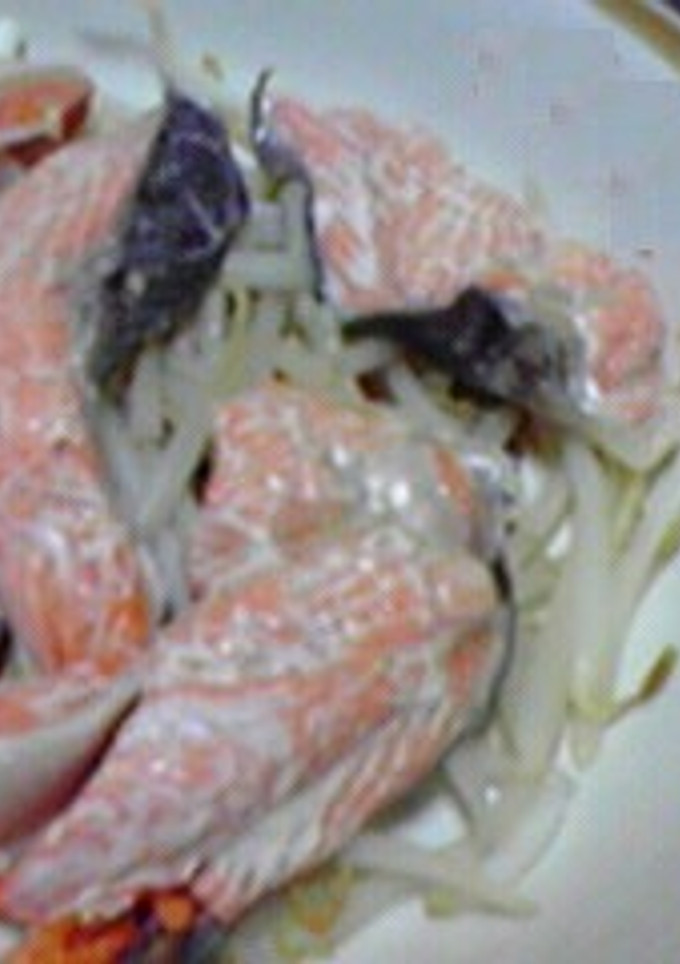 簡単おいしい☆鮭ともやしのレンジ蒸し♪-レシピのメイン写真