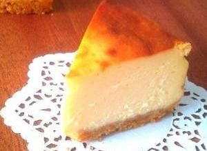 簡単！しっとり濃厚ベイクドチーズケーキ-レシピのメイン写真