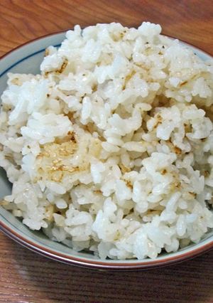お焦げが美味しい♪　酒粕ガーリックライス-レシピのメイン写真