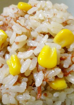 コンビーフで簡単洋風炊き込みご飯-レシピのメイン写真