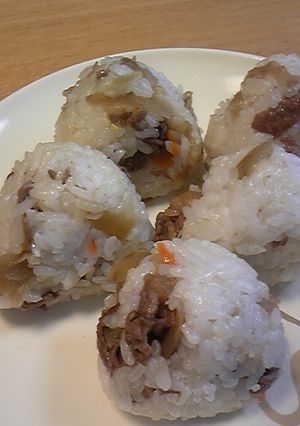 牛肉とごぼうの混ぜご飯-レシピのメイン写真
