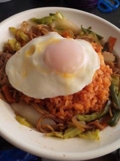 なんだろう!?チキンライスと焼きそば!?-レシピのメイン写真