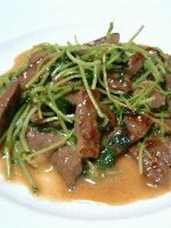牛肉と豆苗の炒め物-レシピのメイン写真