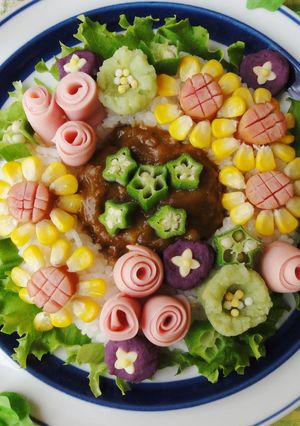 お花いっぱいフラワーリースカレー-レシピのメイン写真