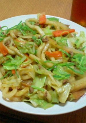 おいしぃ〜！カレー味の焼きうどん-レシピのメイン写真