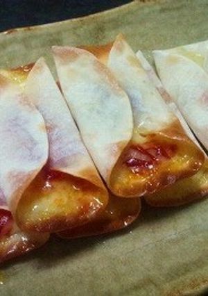 【小腹に？夜食に？★ピザ風餃子★】-レシピのメイン写真