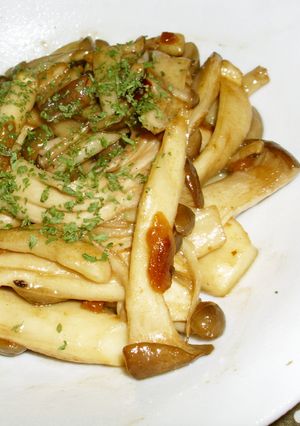 にんにくダシダ味★食感エリンギ味シメジ♪-レシピのメイン写真