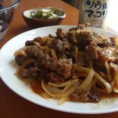 รูปของ 牛肉と玉ねぎのちょい辛炒め