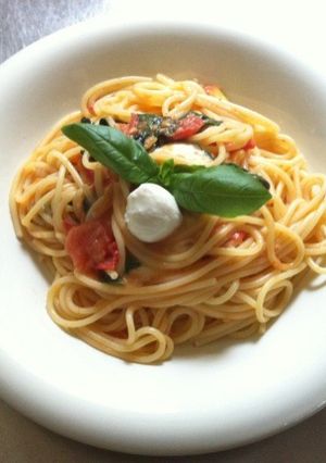 爽やかなコク●○。トマトとバジルのパスタ-レシピのメイン写真