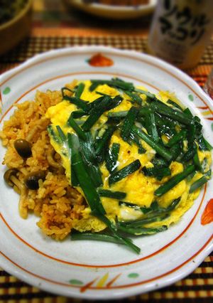ピリ辛っ!! コチュご飯のニラ玉丼♪-レシピのメイン写真