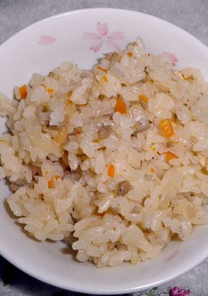 根菜とひき肉の炊き込みご飯-レシピのメイン写真