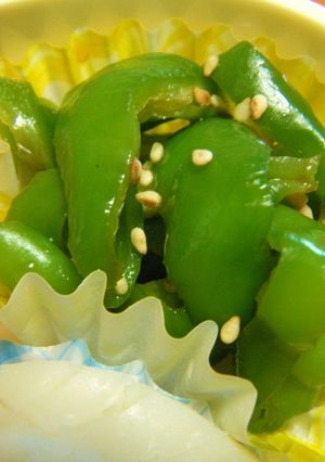 お弁当に✿レンジで簡単ピーマンの甘辛煮-レシピのメイン写真