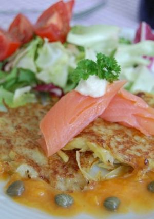 スモークサーモンで味わうハッシュドポテト-レシピのメイン写真