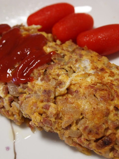 お肉たっぷりでくずれそうなオムレツ-レシピのメイン写真