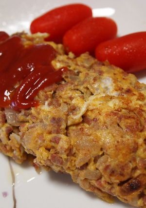 お肉たっぷりでくずれそうなオムレツ-レシピのメイン写真