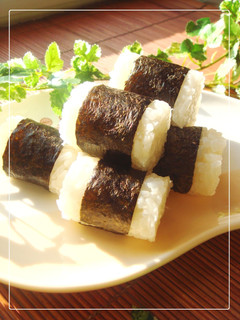 美味しい一口サイズ❤粉チーズおにぎり-レシピのメイン写真