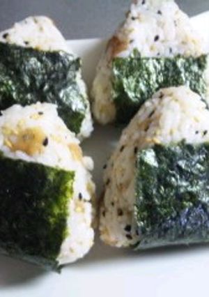 ★梅おにぎり★-レシピのメイン写真