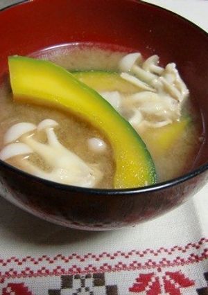 ブナシメジとかぼちゃのお味噌汁-レシピのメイン写真