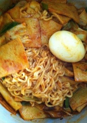 辛ラーメンで作る簡単ラッポッキ-レシピのメイン写真